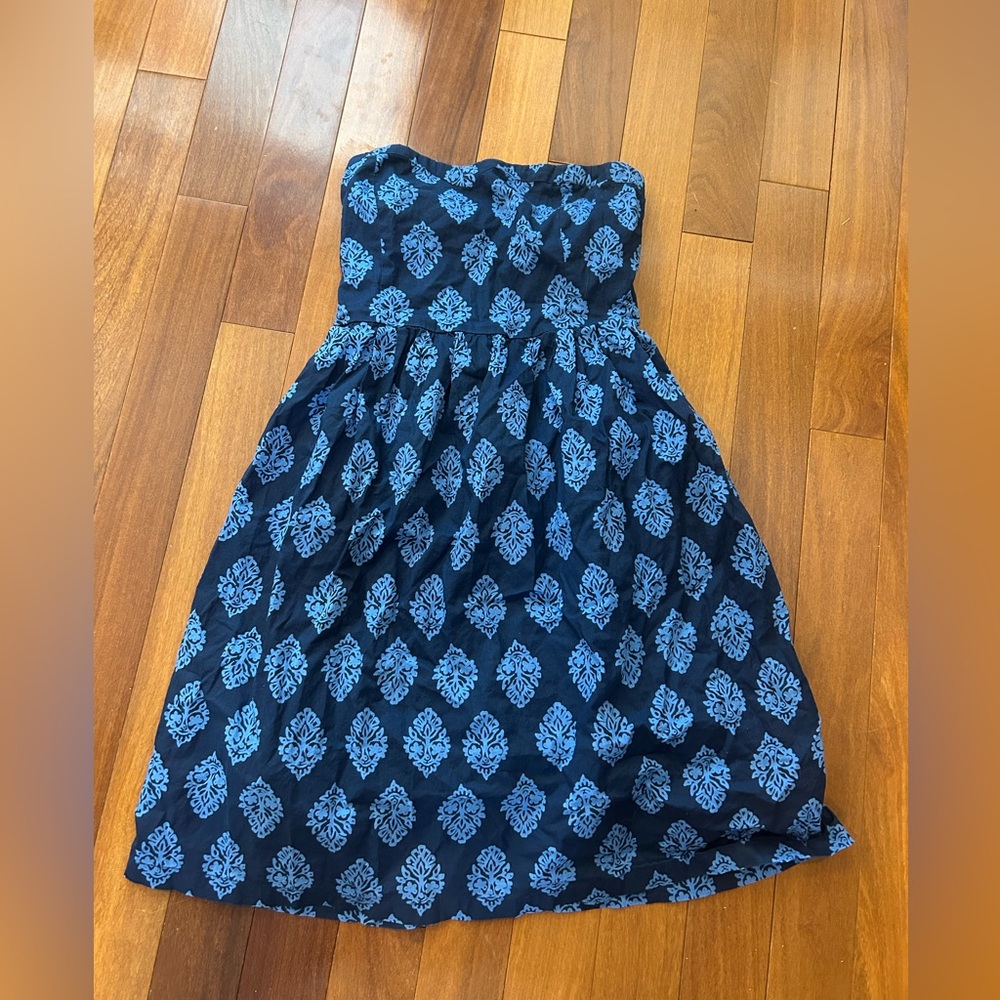 Old Navy juniors Dress with Blue Pattern size 6